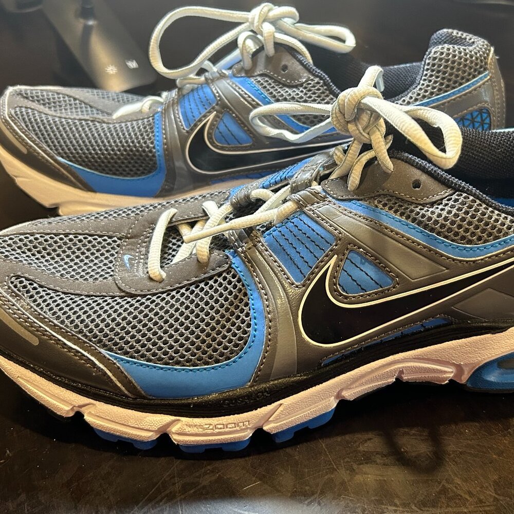 Nike Air Moto 8, Men's Size 11.5